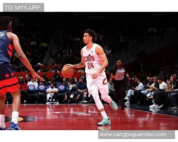 骑士后场新秀普罗科特闪耀赛场展现出惊人得分能力引发关注 骑士后场新秀普罗科特闪耀赛场展现出惊人得分能力引发关注